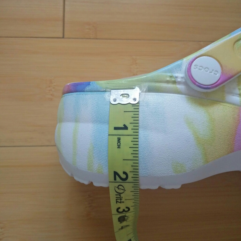 -NEW- Crocs Classic Platform Clogs Tie Dye 8 - Picture 13 of 15